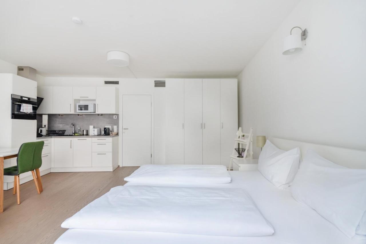 Quiet And Cozy Next To Mariahilfer Strasse And Naschmarkt With Ac, Minimum 30 Nights Appartement Wenen