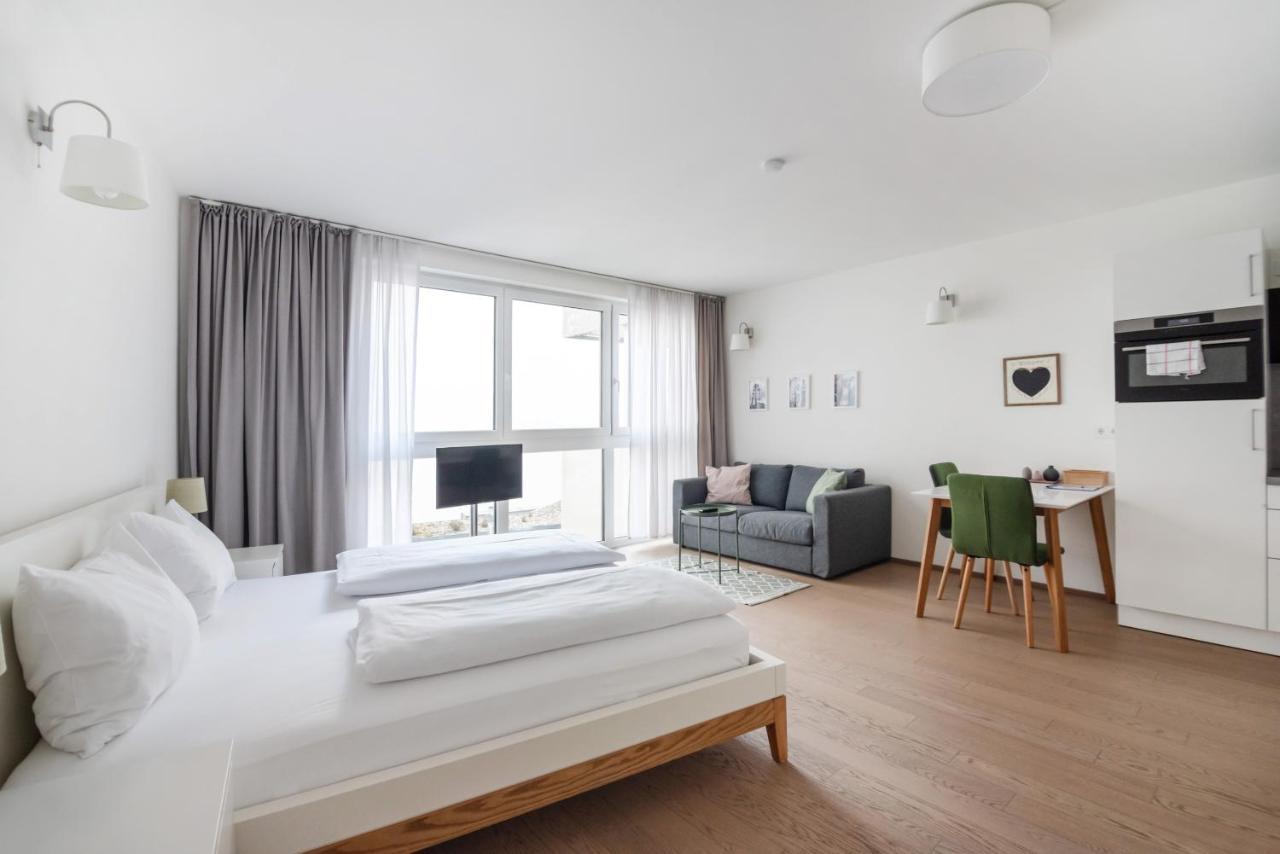 Quiet And Cozy Next To Mariahilfer Strasse And Naschmarkt With Ac, Minimum 30 Nights Appartement