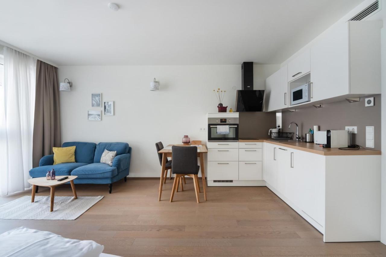 Appartement Quiet And Cozy Next To Mariahilfer Strasse And Naschmarkt With Ac, Minimum 30 Nights